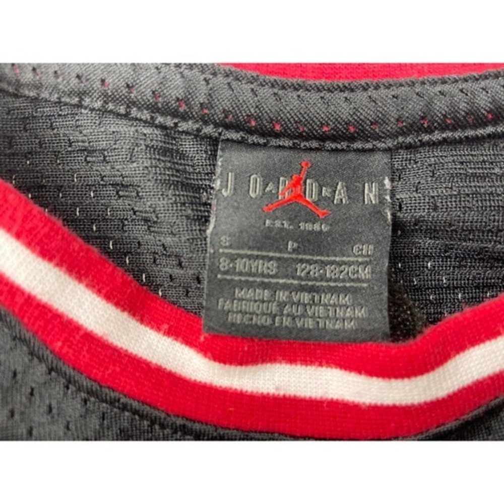 Nike Jordan Michael Jordan #23 Youth 8–10 Black Swingman Basketball Jersey - Picture 3 of 14